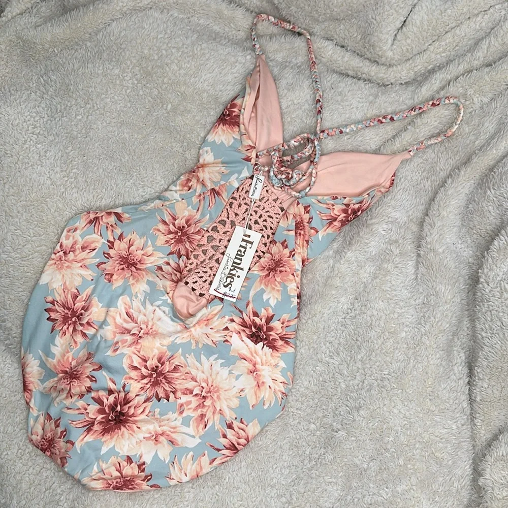 Frankies Bikinis